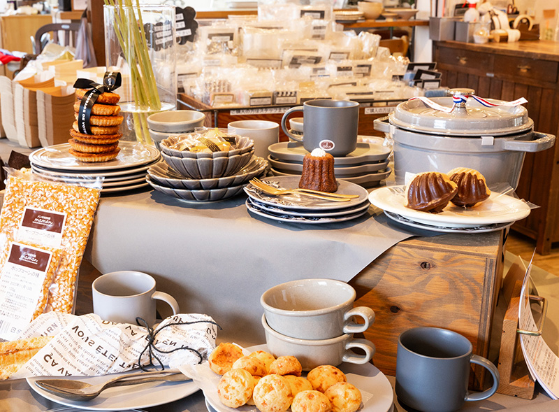 プロの方から食のアンテナが高い一般のお客さままで、いろいろな方が訪れる場所01